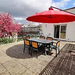 Spacieux A Avec Terrasse, Garage Privatif, Proche Centre Et Gare - Fr-1-722-2