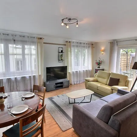Spacieux A Avec Terrasse, Garage Privatif, Proche Centre Et Gare - Fr-1-722-2 Apartment